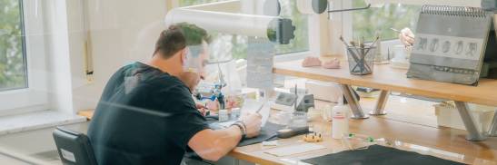 zahntechniker von hinten